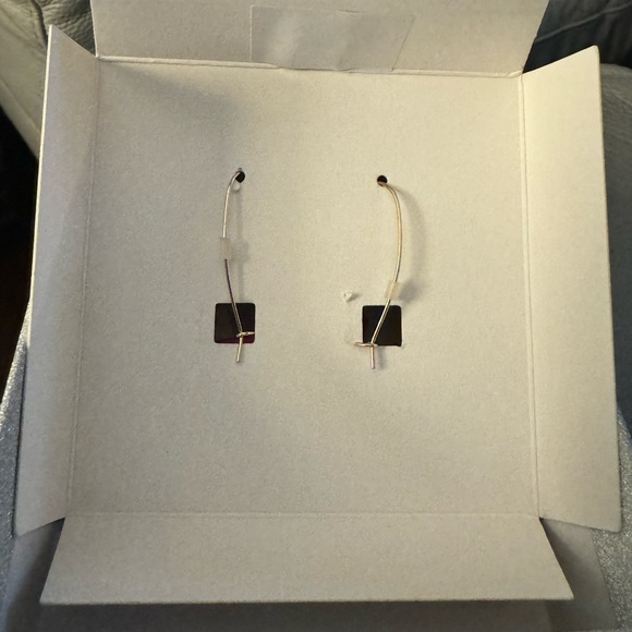 Betsey Johnson Hot Pink Stanley Style Tumbler Cup Gems Drop Earrings NIB - Picture 2 of 5